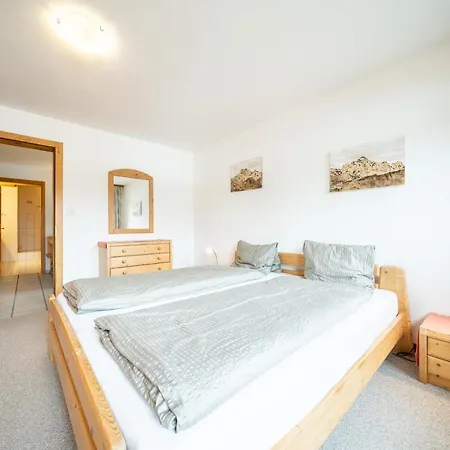 Chasa Allegra Inn *