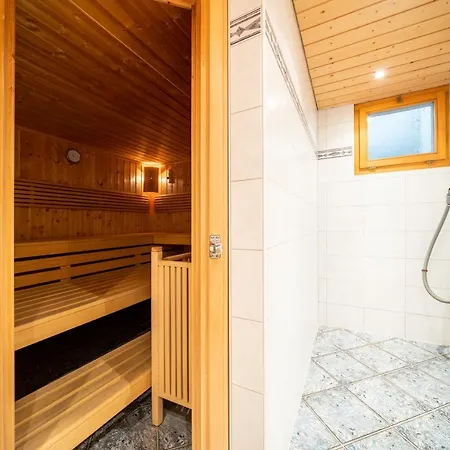 여관 Chasa Allegra