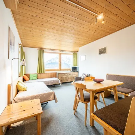 Chasa Allegra 여관 프탄