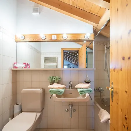 여관 Chasa Allegra 프탄