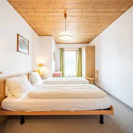 여관 Chasa Allegra 프탄