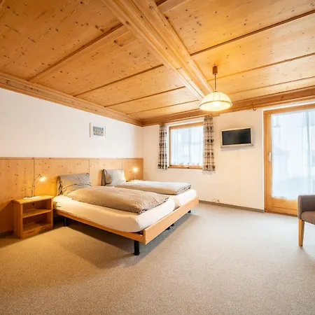 여관 Chasa Allegra